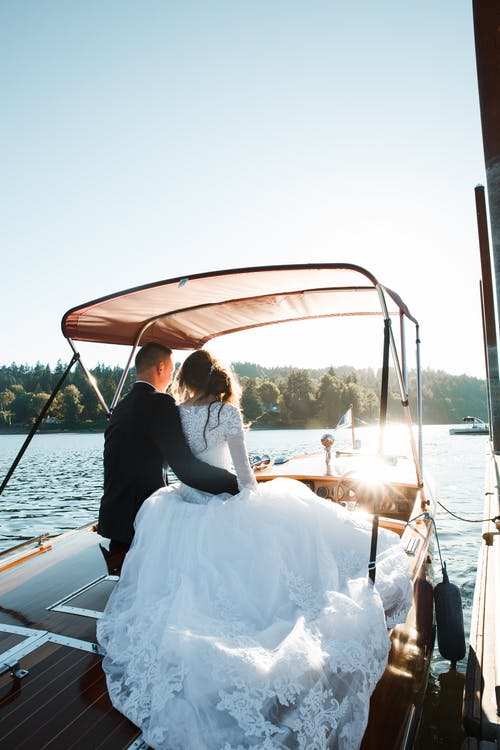 Run away and marry on a boat