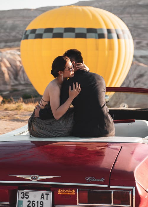 Elope in a hot air balloon